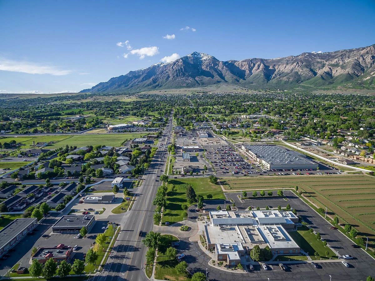 Aerial view of the Utah valley where DealDash ships from